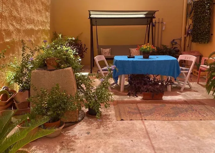 Merzuq House ホームステイ *