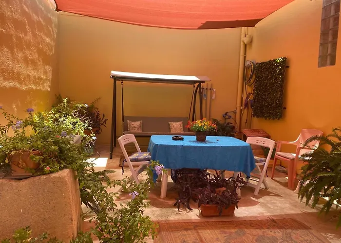 בית אירוח Merzuq House *